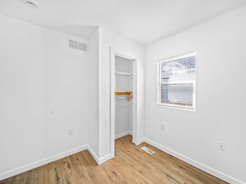 964 E Weber Road , Columbus, OH 43211 Photo 17