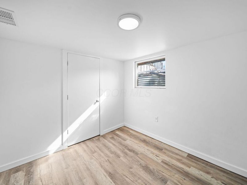 964 E Weber Road , Columbus, OH 43211 Photo 29