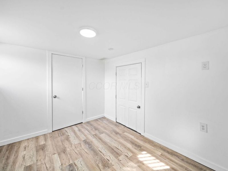 964 E Weber Road , Columbus, OH 43211 Photo 35