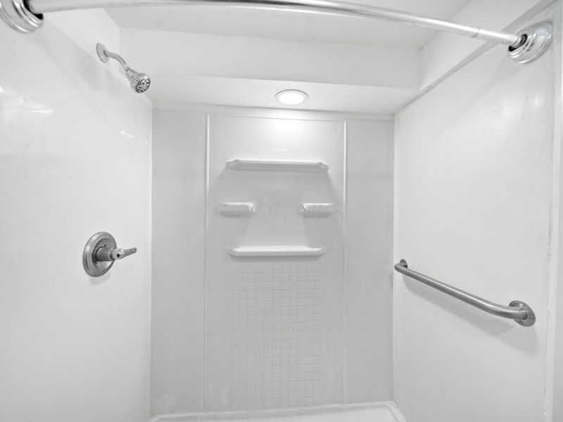 964 E Weber Road , Columbus, OH 43211 Photo 37