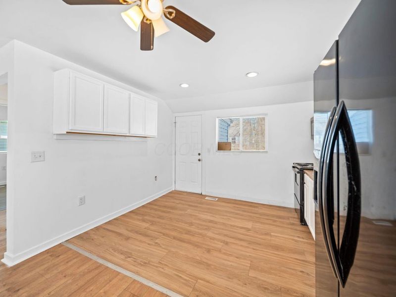 964 E Weber Road , Columbus, OH 43211 Photo 8