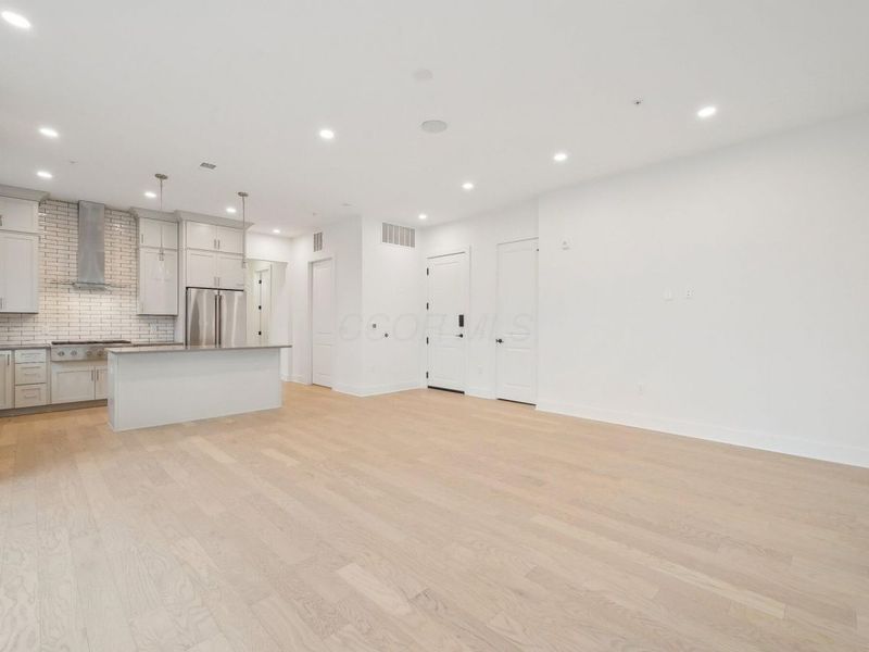 270 Dickenson Street, Unit 302, Columbus, OH 43215 Photo 12