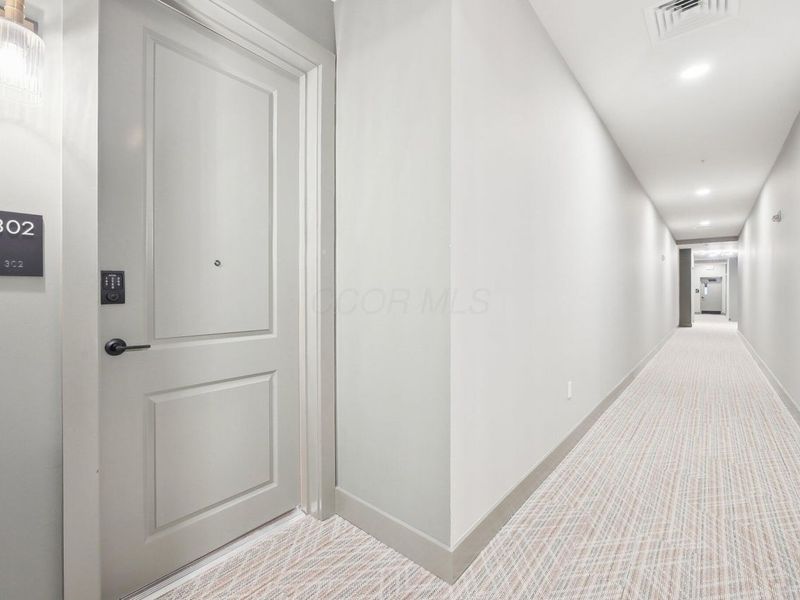 270 Dickenson Street, Unit 302, Columbus, OH 43215 Photo 2