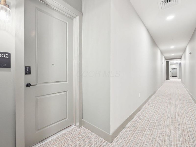 270 Dickenson Street, Unit 302, Columbus, OH 43215 Photo 4