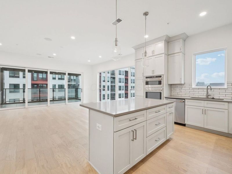 270 Dickenson Street, Unit 302, Columbus, OH 43215 Photo 5