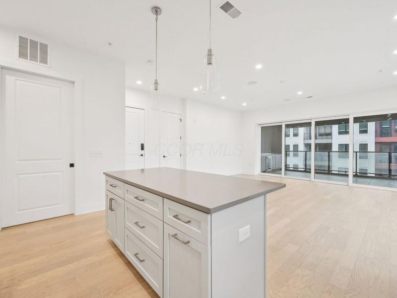 270 Dickenson Street, Unit 302, Columbus, OH 43215 Photo 7