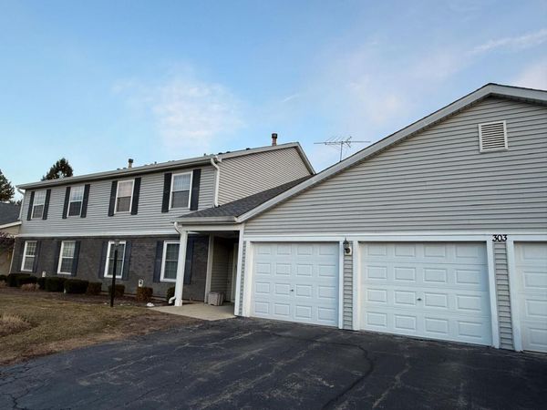 303 NEWPORT Lane, Unit C1, Bartlett, IL 60103