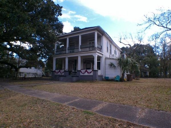 1561 Illinois Street, Mobile, AL 36604