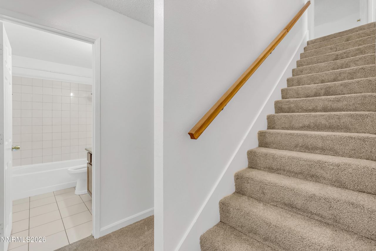 1045 Hartford Court, Reno, NV 89503 Photo