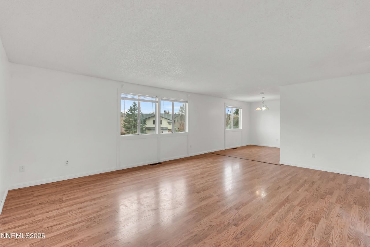 1045 Hartford Court, Reno, NV 89503 Photo