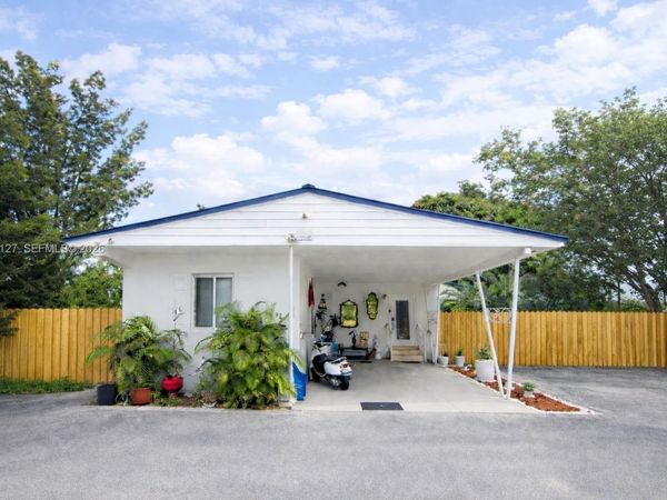 1281 NW 31st Ave, Miami, FL 33125