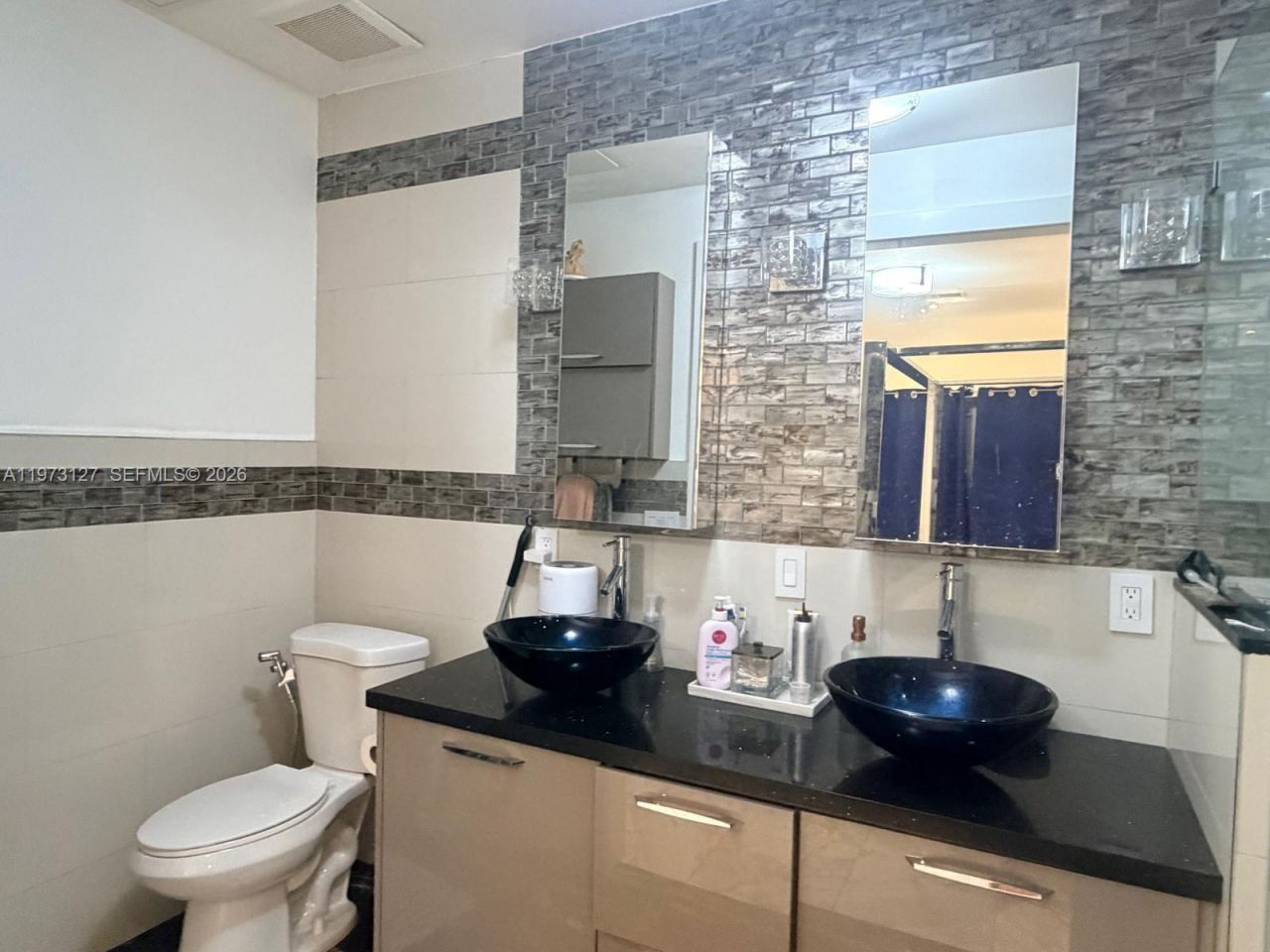 1281 NW 31st Ave, Miami, FL 33125 Photo