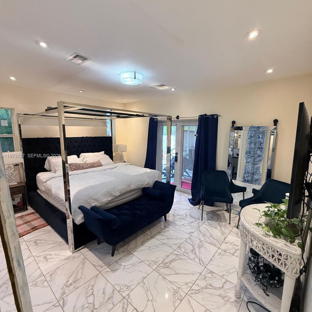 1281 NW 31st Ave, Miami, FL 33125 Photo