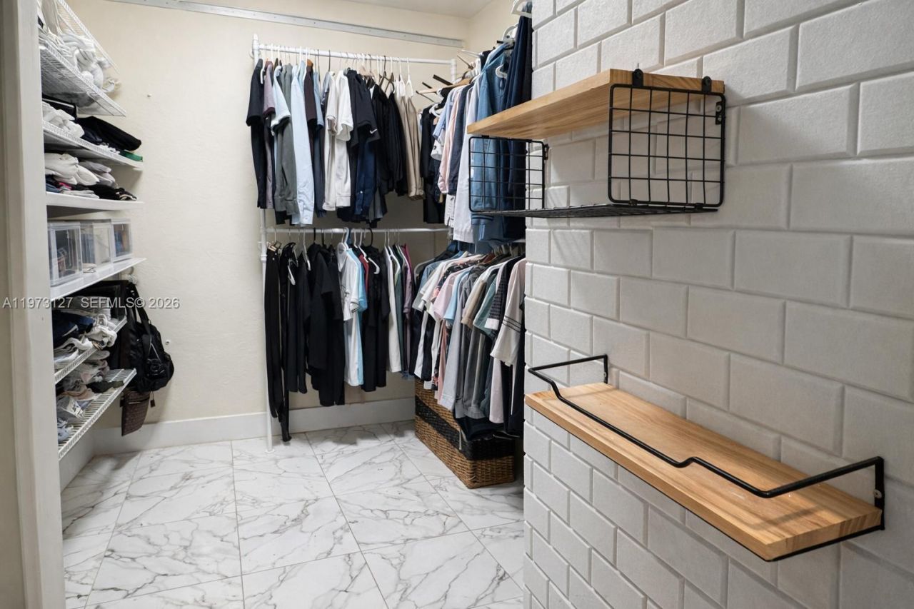 1281 NW 31st Ave, Miami, FL 33125 Photo