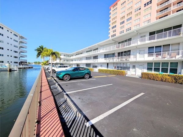 3177 S Ocean Dr, Unit 125, Hallandale Beach, FL 33009