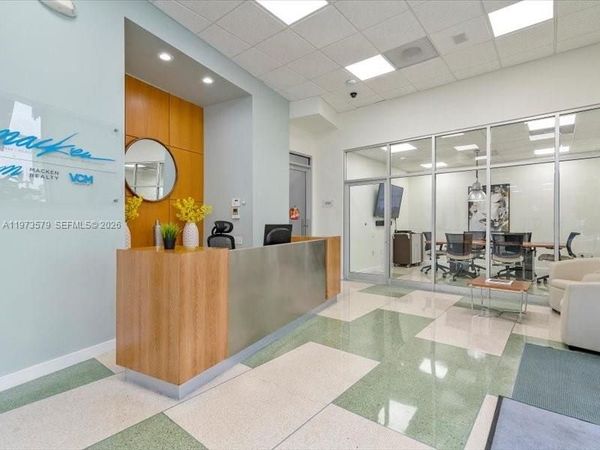 2404 Hollywood Blvd , Hollywood, FL 33020