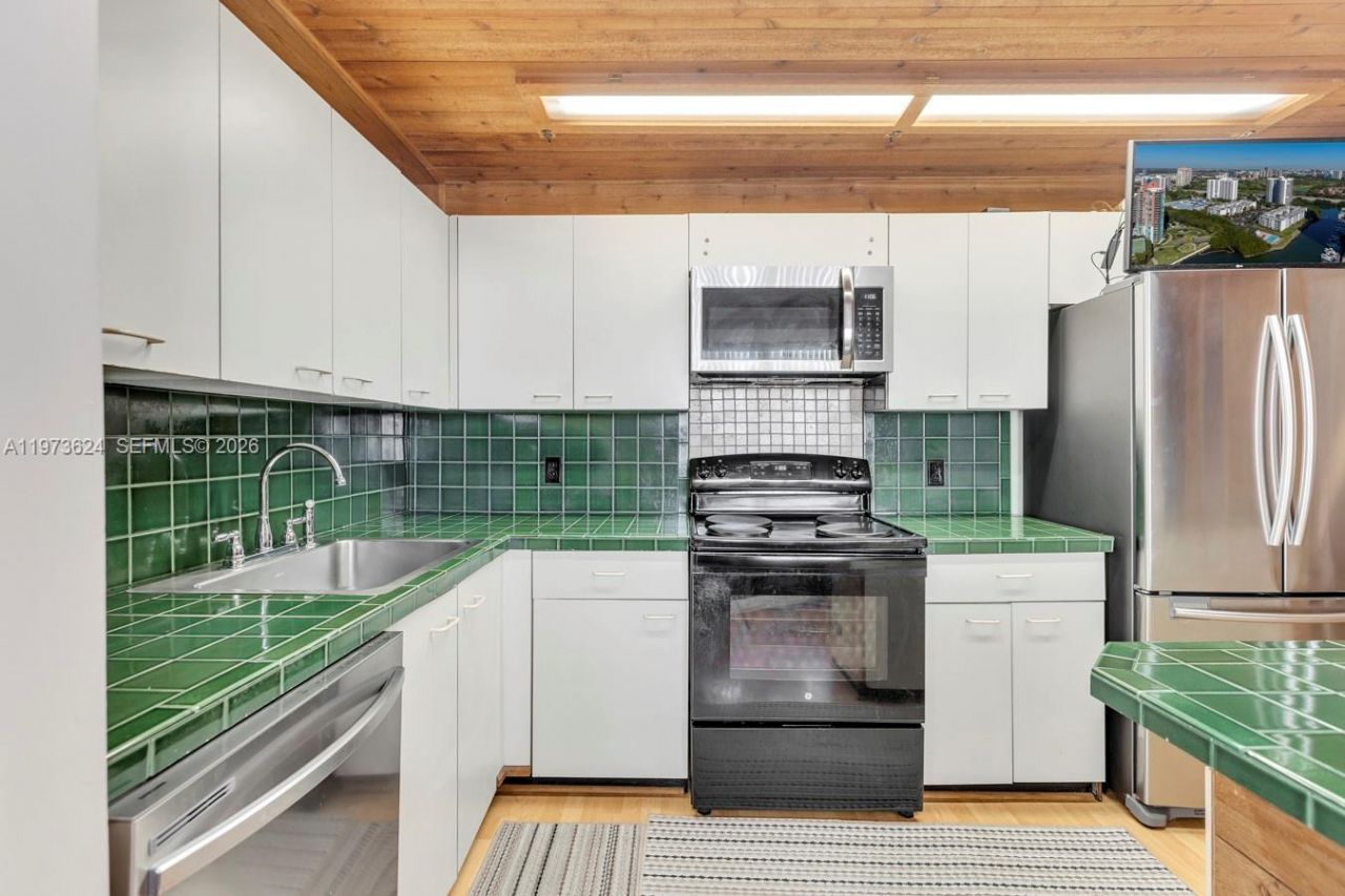 3350 NE 192nd St, Unit 5H-B, Aventura, FL 33180 Photo