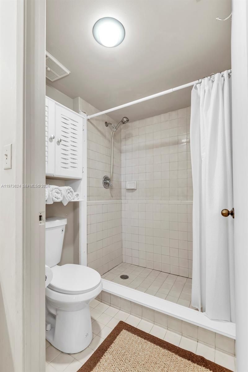 3350 NE 192nd St, Unit 5H-B, Aventura, FL 33180 Photo