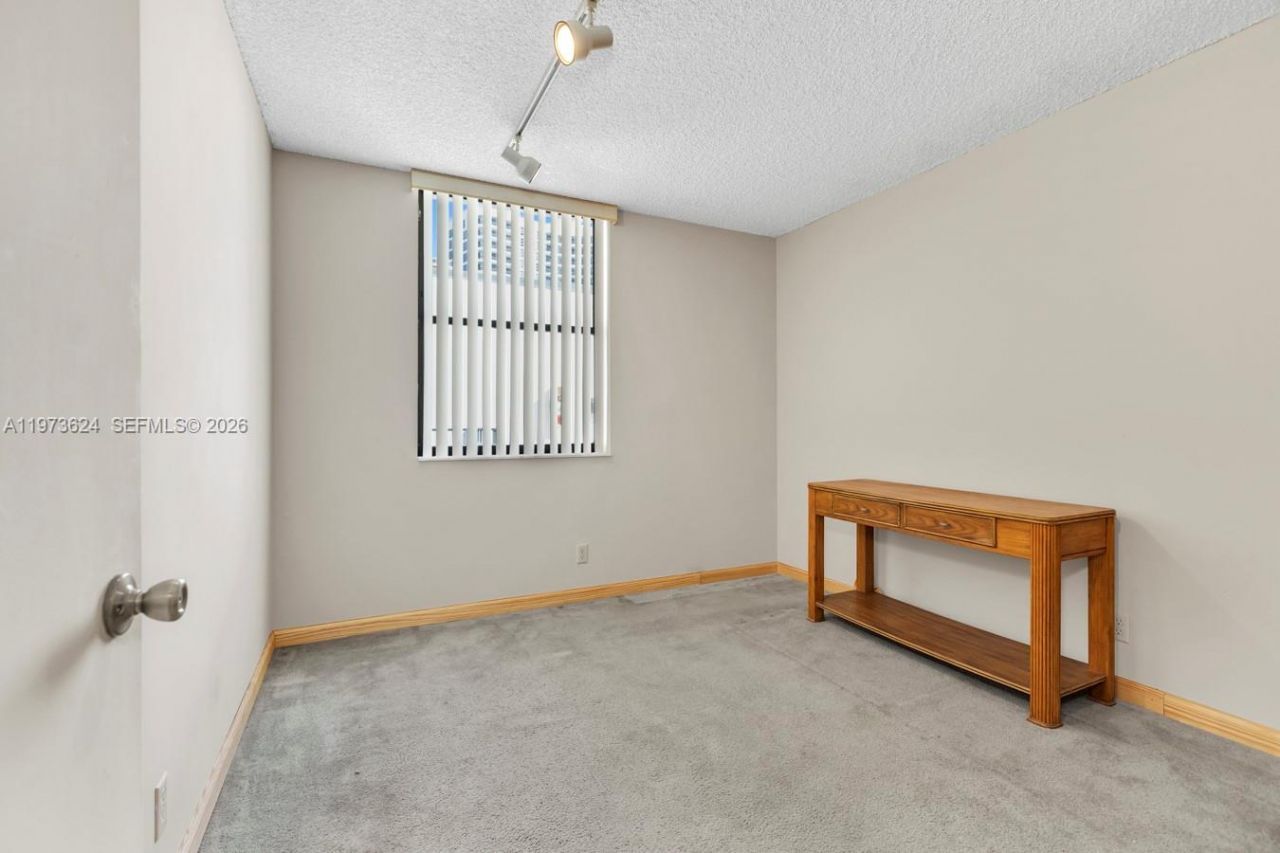 3350 NE 192nd St, Unit 5H-B, Aventura, FL 33180 Photo