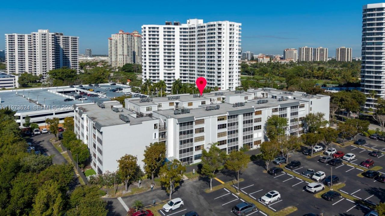 3350 NE 192nd St, Unit 5H-B, Aventura, FL 33180 Photo