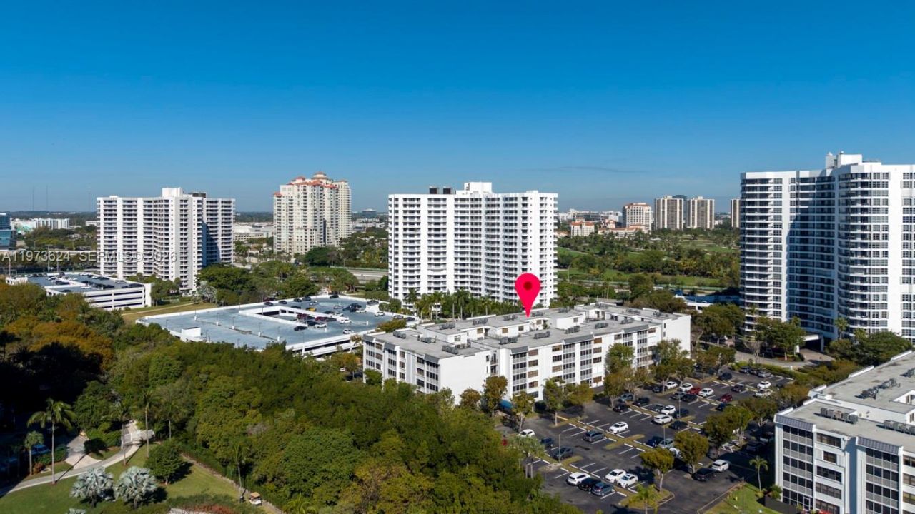 3350 NE 192nd St, Unit 5H-B, Aventura, FL 33180 Photo