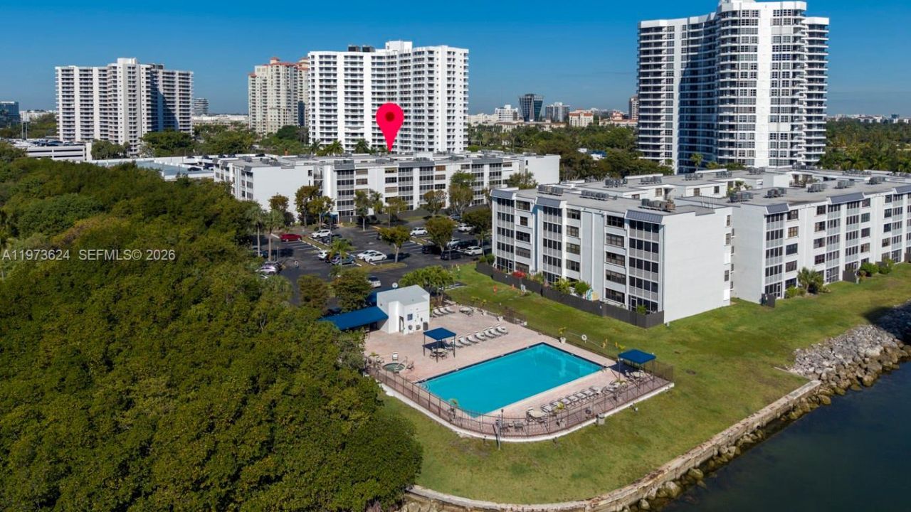 3350 NE 192nd St, Unit 5H-B, Aventura, FL 33180 Photo