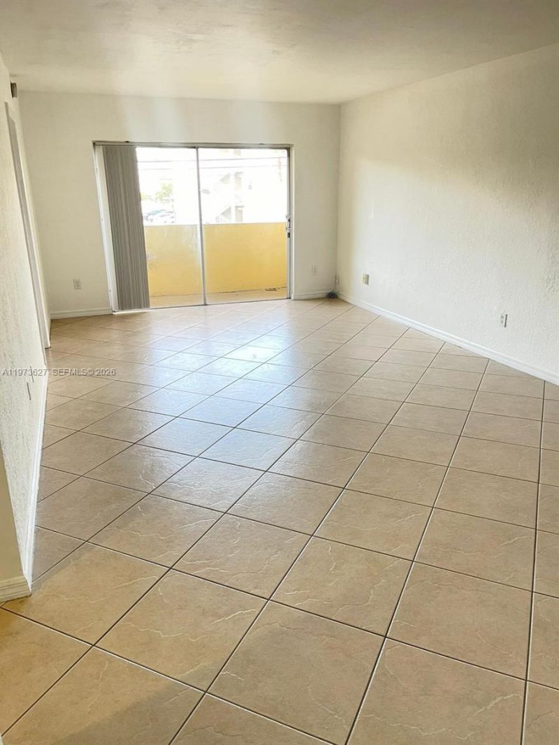 7410 SW 82nd St, Unit K202, Miami, FL 33143 Photo