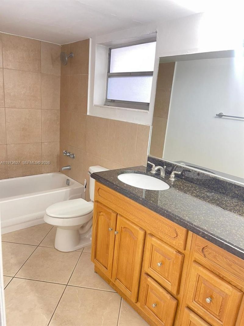 7410 SW 82nd St, Unit K202, Miami, FL 33143 Photo