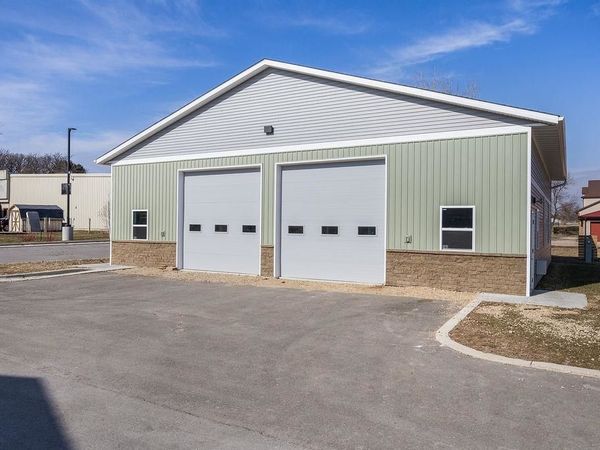 6580 Lake Road, Unit 101, Windsor, WI 53598