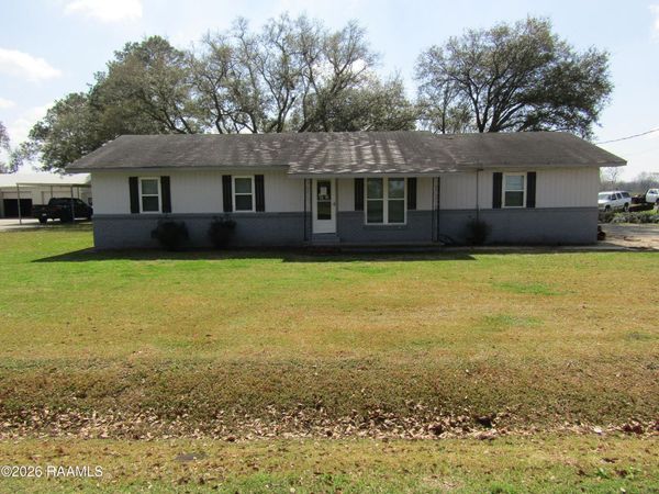 1182 Guidry Road , Breaux Bridge, LA 70517