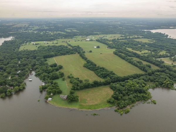 26601 S 610 Road, Grove, OK 74344