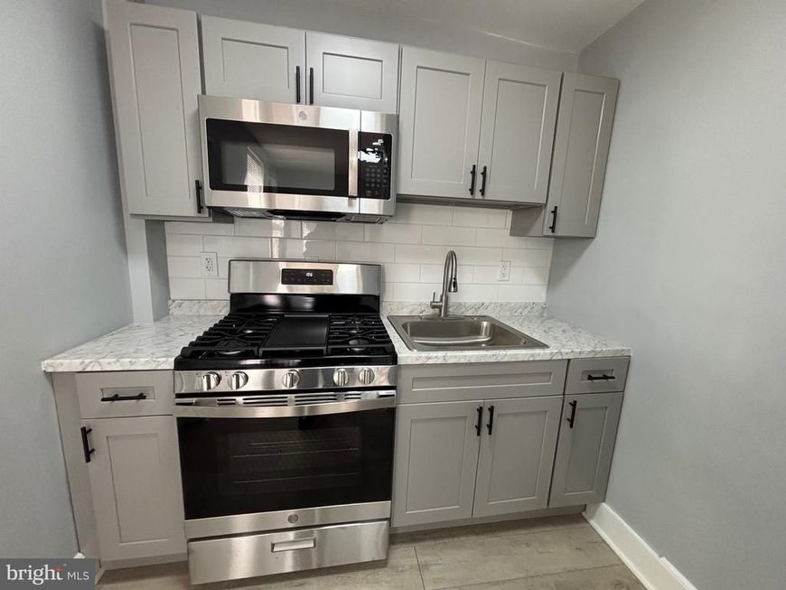 542 Keystone Avenue, Darby, PA 19023 Main Photo