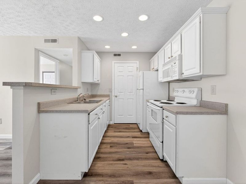 5488 Cypress Chase, Columbus, OH 43228 Photo 36