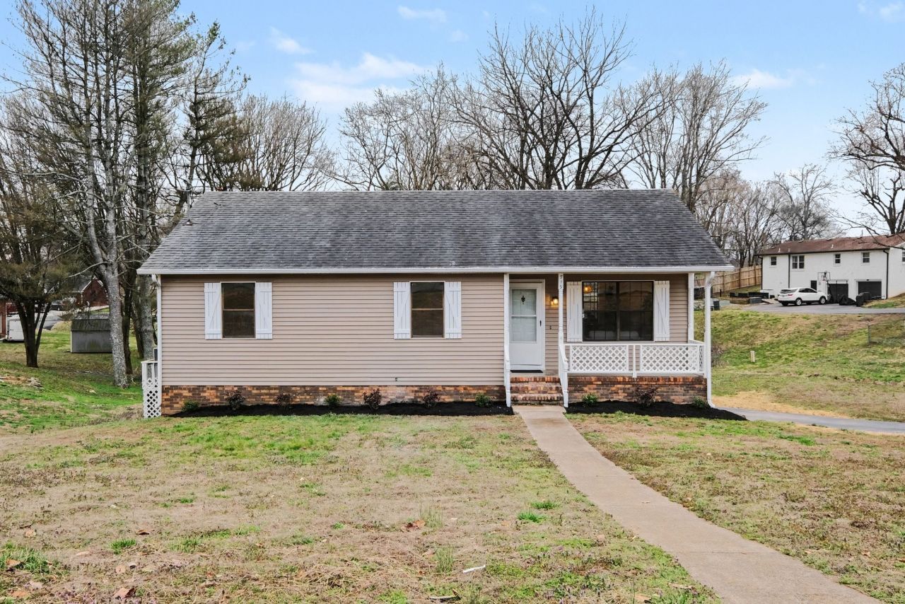 719 Lookout Dr, Columbia, TN 38401 Main Photo