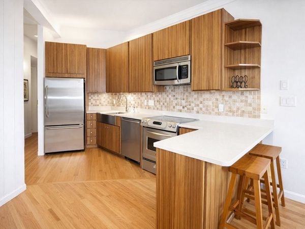 12 Stoneholm St, Unit 525, Boston, MA 02115