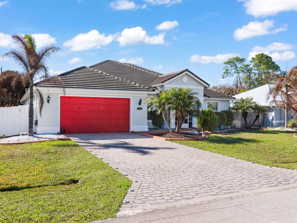 898 SW Curtis Street, Port Saint Lucie, FL 34983