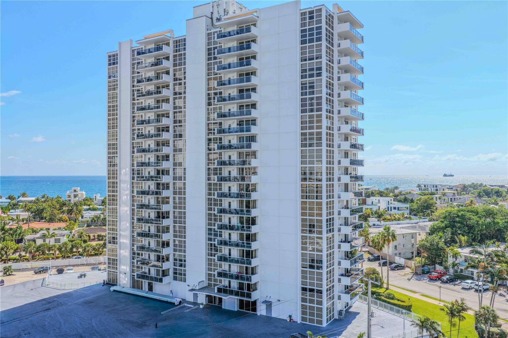 2701 N Ocean Boulevard, Unit 5F, Fort Lauderdale, FL 33308 Photo