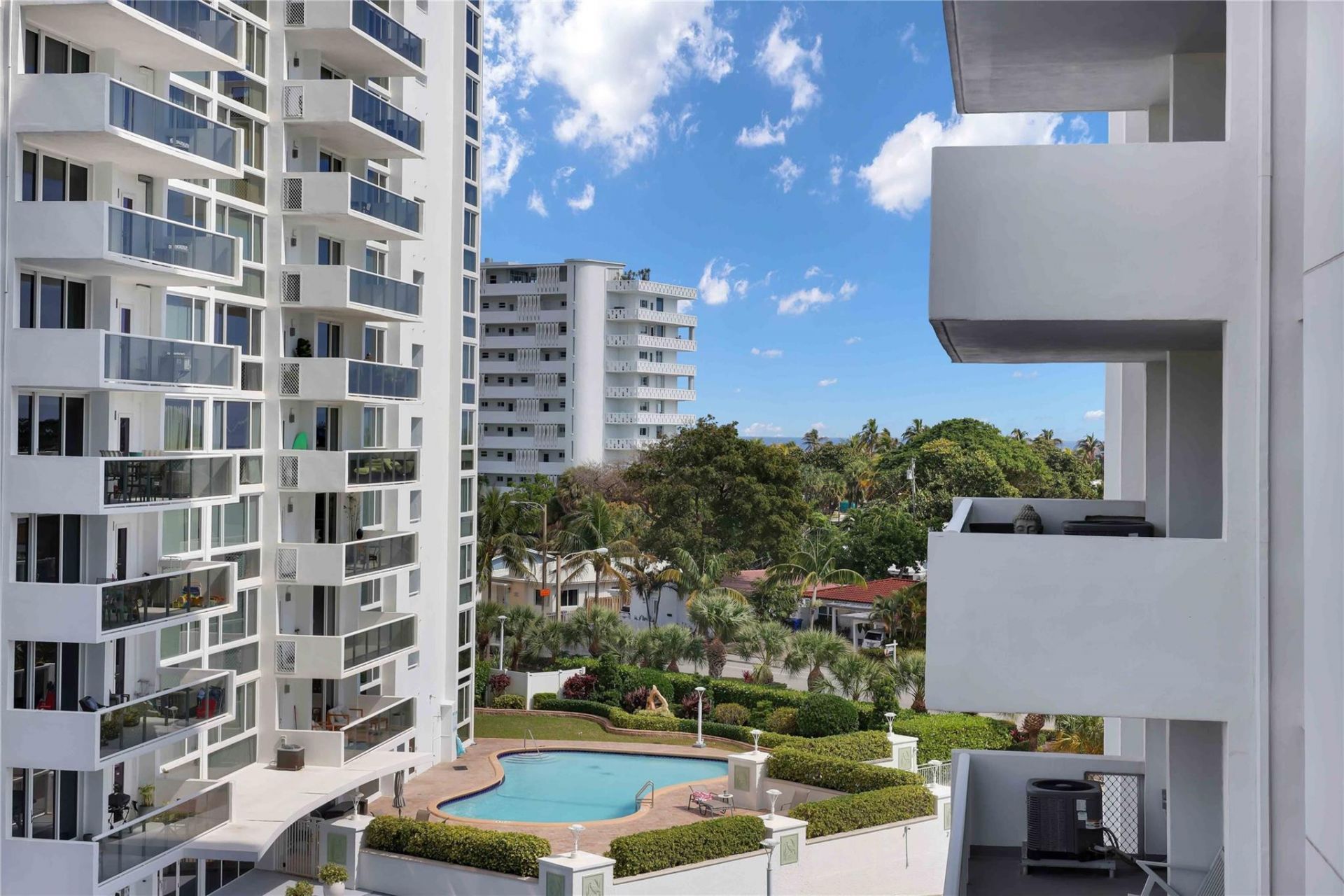 2701 N Ocean Boulevard, Unit 5F, Fort Lauderdale, FL 33308 Photo