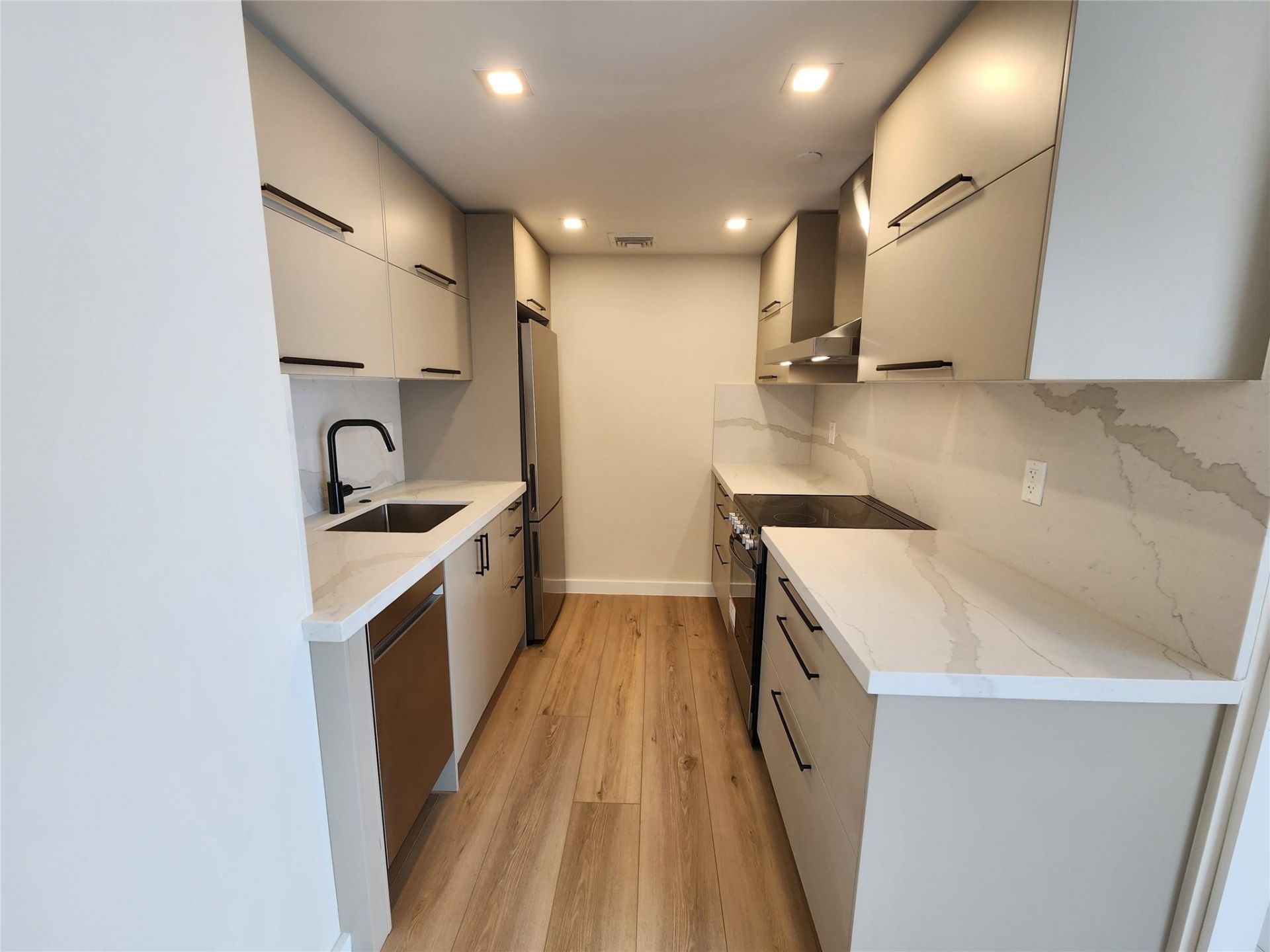 1720 Harrison Street, Unit 16b, Hollywood, FL 33020 Photo