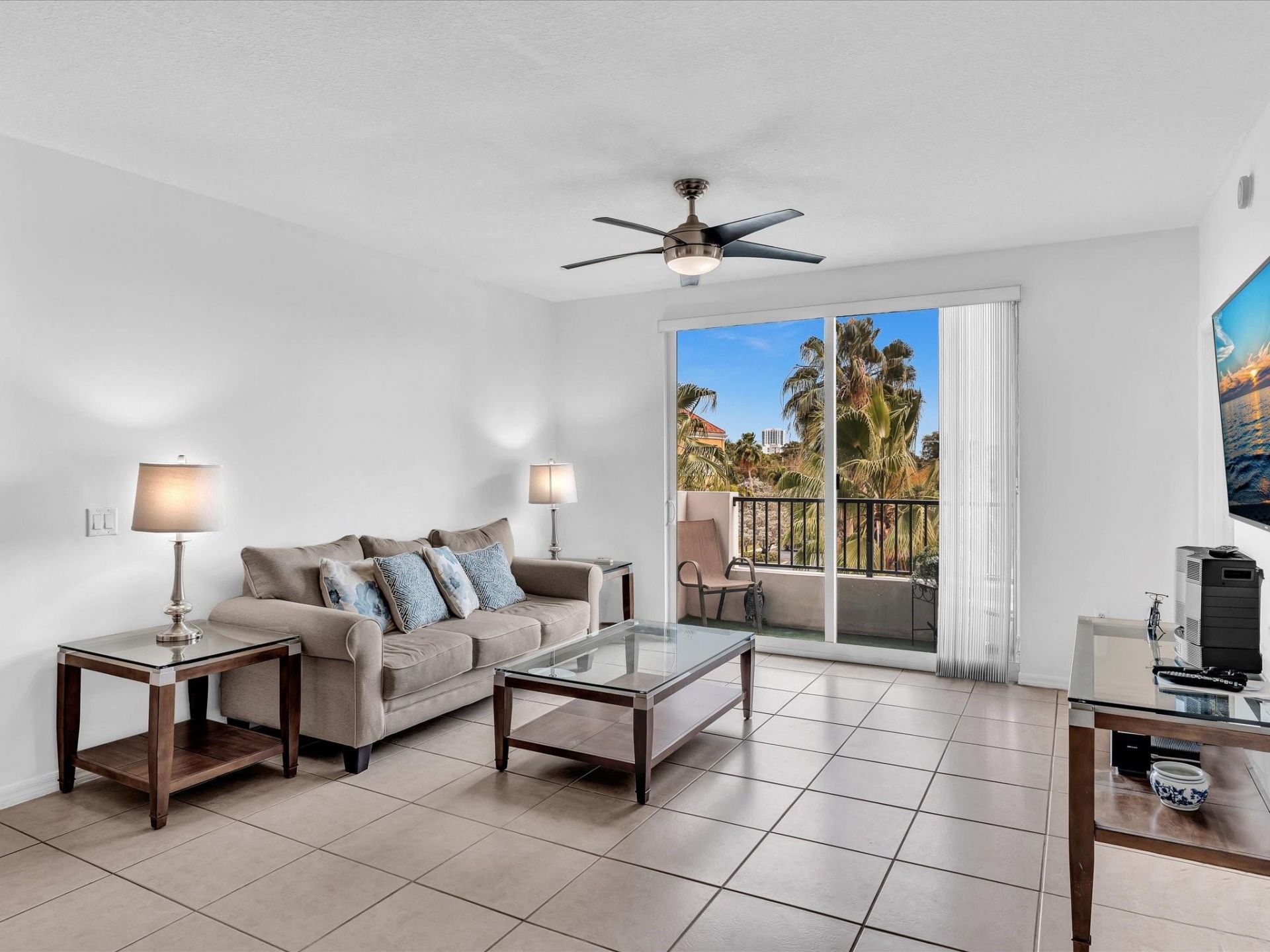 2421 NE 65th St, Unit 406, Fort Lauderdale, FL 33308 Photo