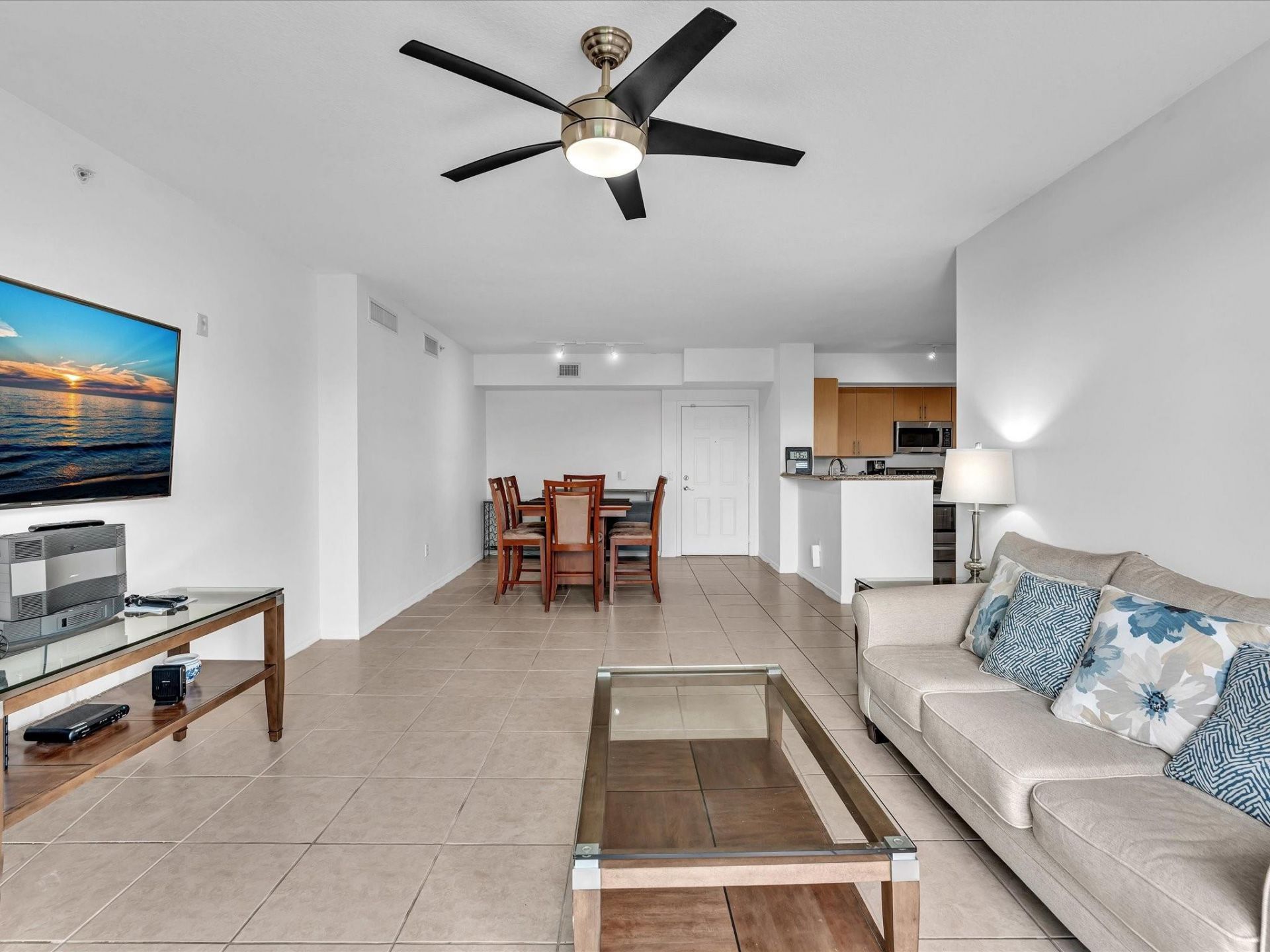 2421 NE 65th St, Unit 406, Fort Lauderdale, FL 33308 Photo
