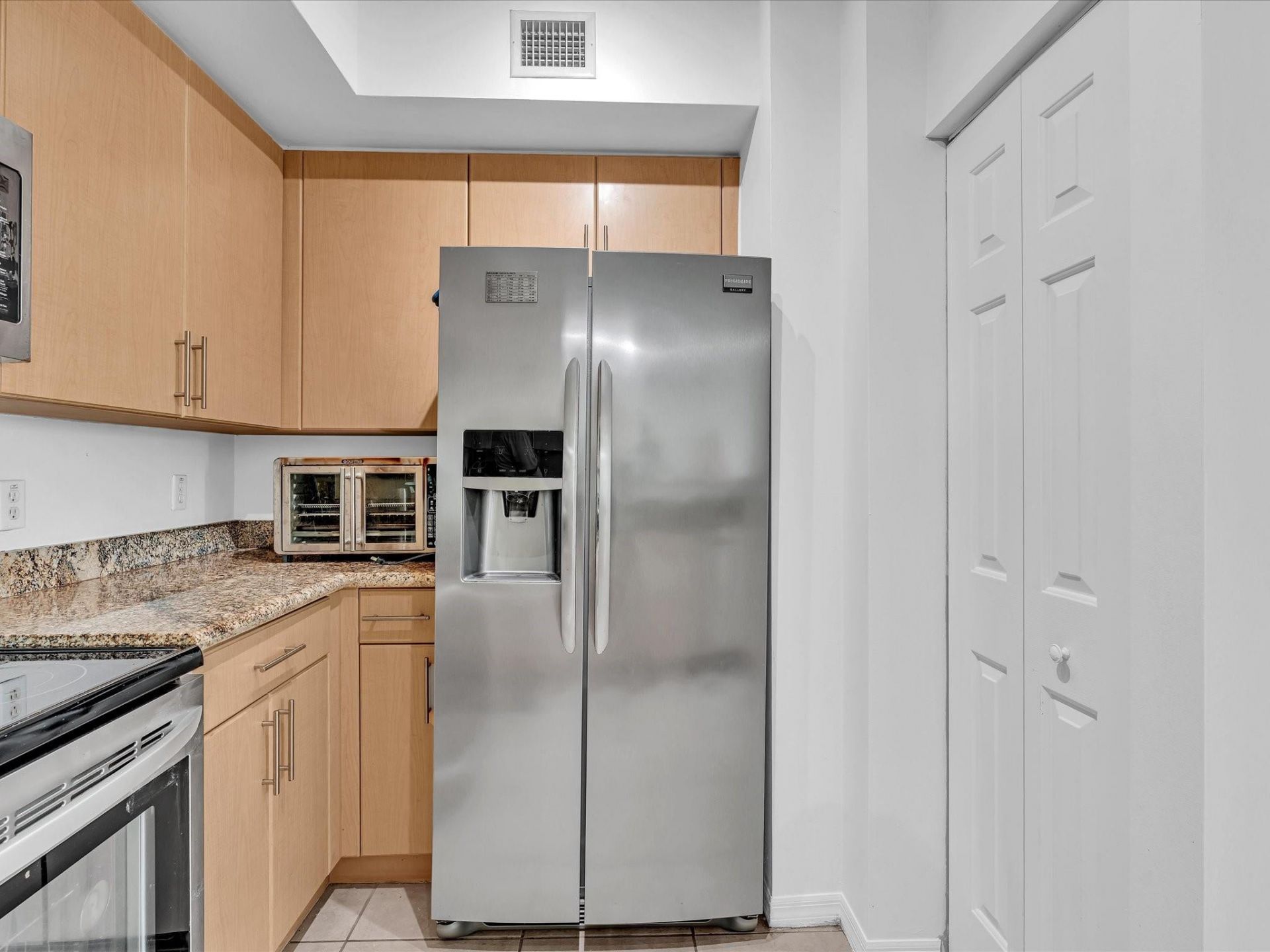 2421 NE 65th St, Unit 406, Fort Lauderdale, FL 33308 Photo