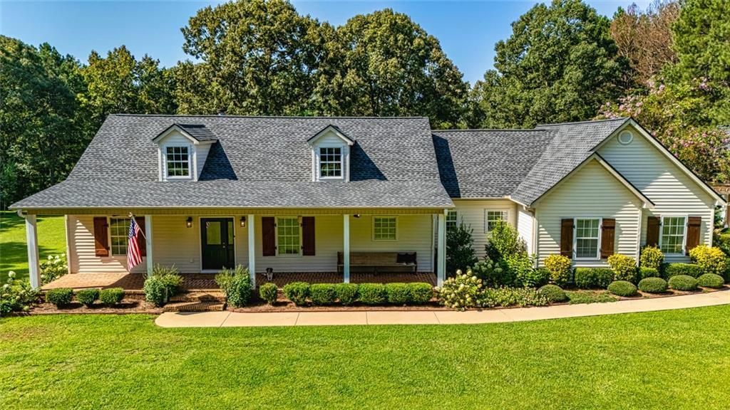 696 State Rte 18, Barnesville, GA 30204 Main Photo