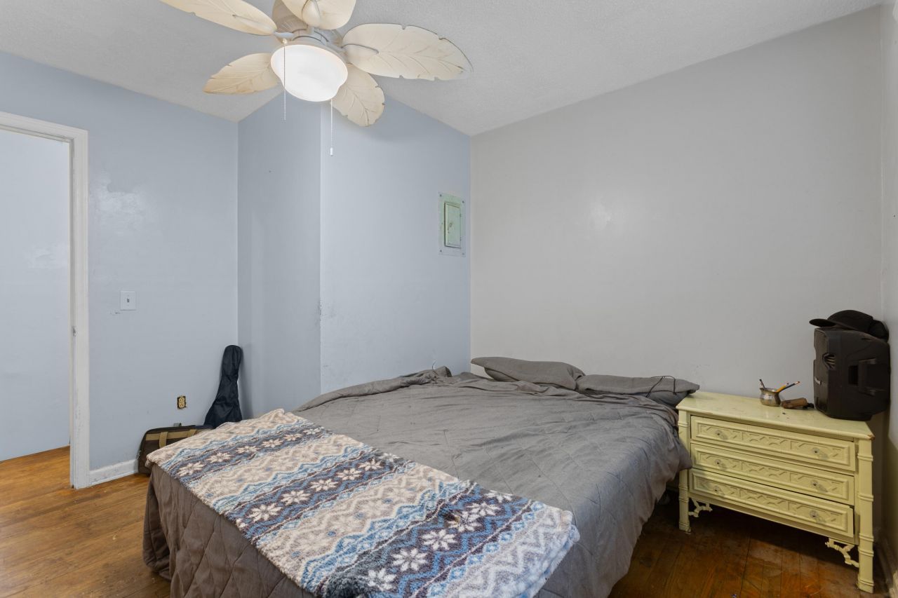 106 Buyck Street Photo 12