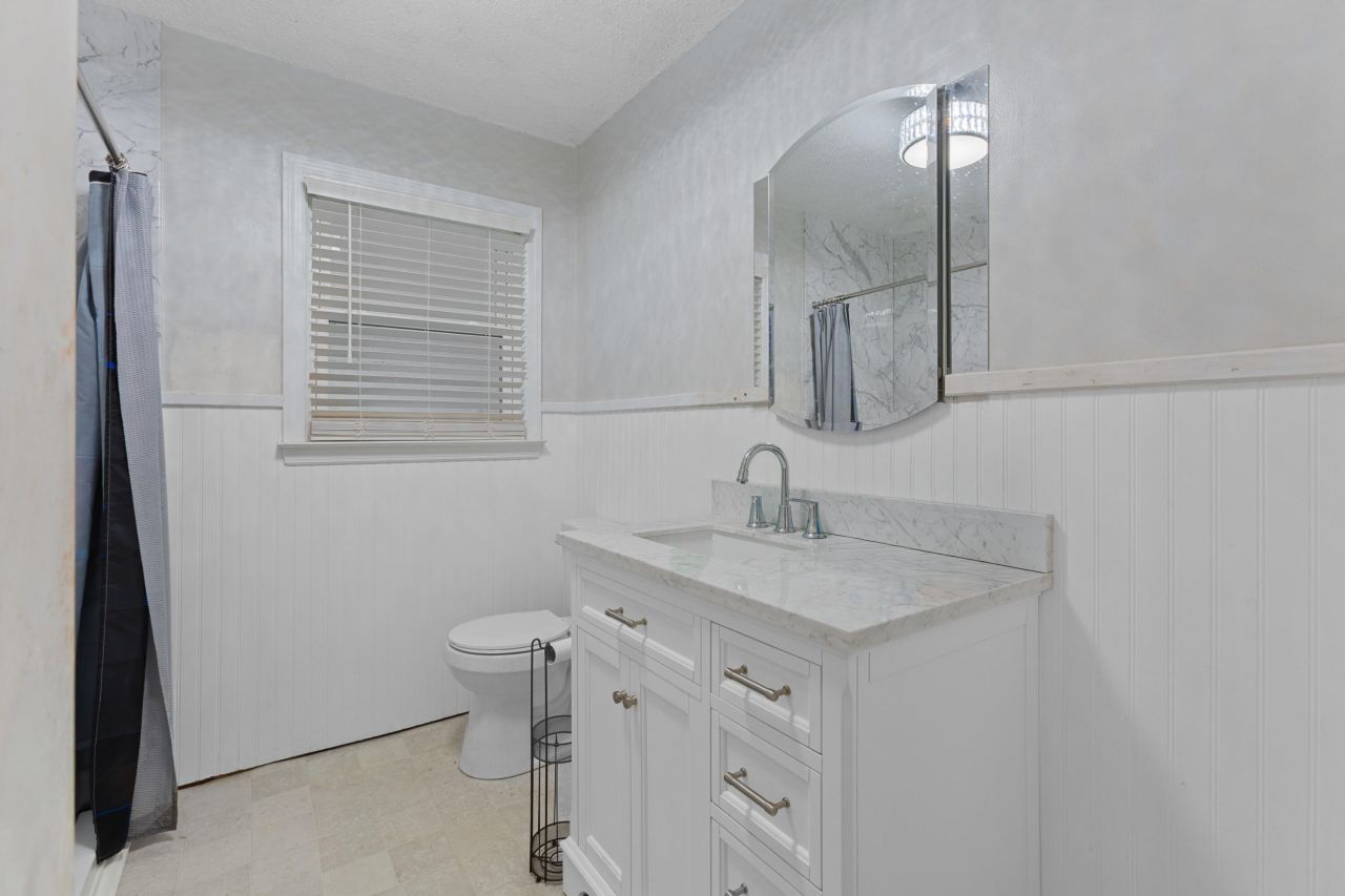 106 Buyck Street Photo 15