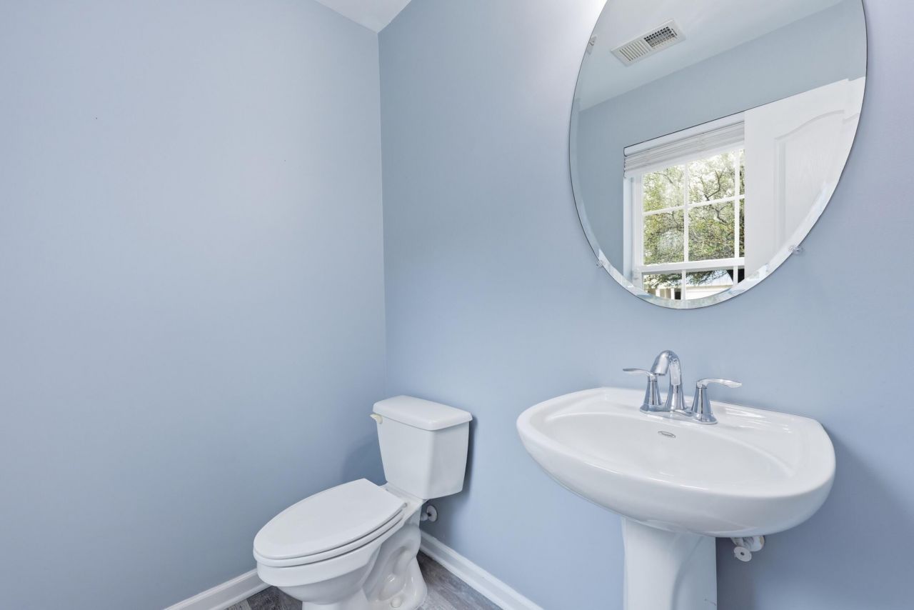 107 Saint Charles Way Photo 11