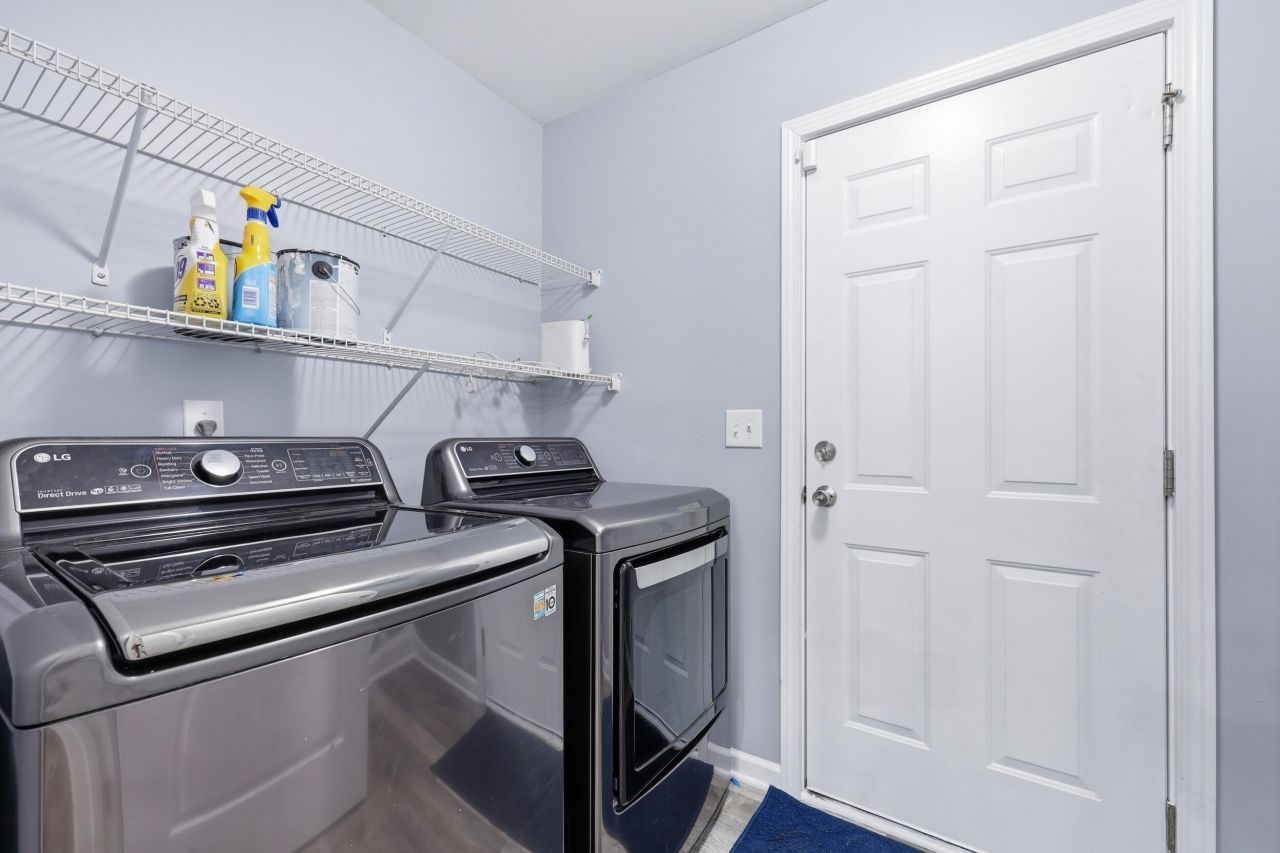 107 Saint Charles Way Photo 12