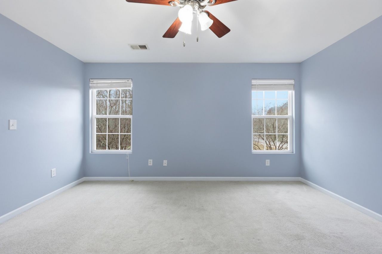 107 Saint Charles Way Photo 13