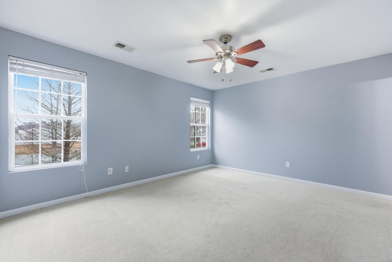 107 Saint Charles Way Photo 14