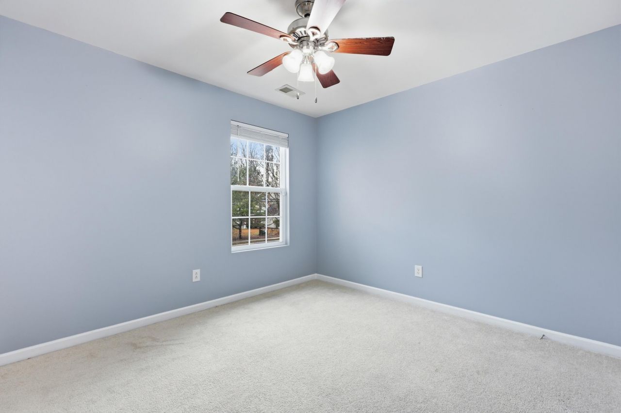 107 Saint Charles Way Photo 19